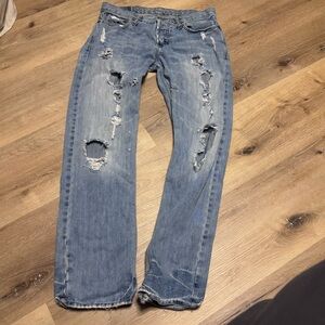 American Eagle Outfitters Light Blue Distressed straight jeans men’s size 31x32
